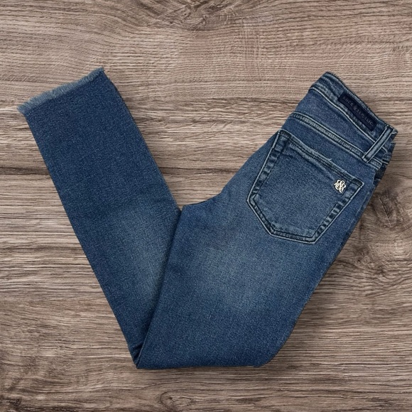 Rock & Republic Women's Fixx Skinny Jeans Medium Wash Raw Hem Sz:6M - Picture 6 of 11